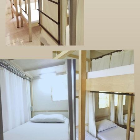 1 River Central Hostel Makati City Exteriör bild