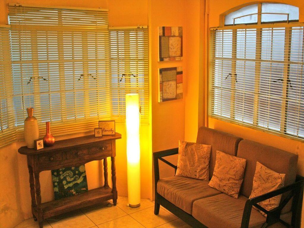 1 River Central Hostel Makati City Exteriör bild