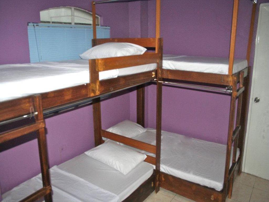 1 River Central Hostel Makati City Exteriör bild