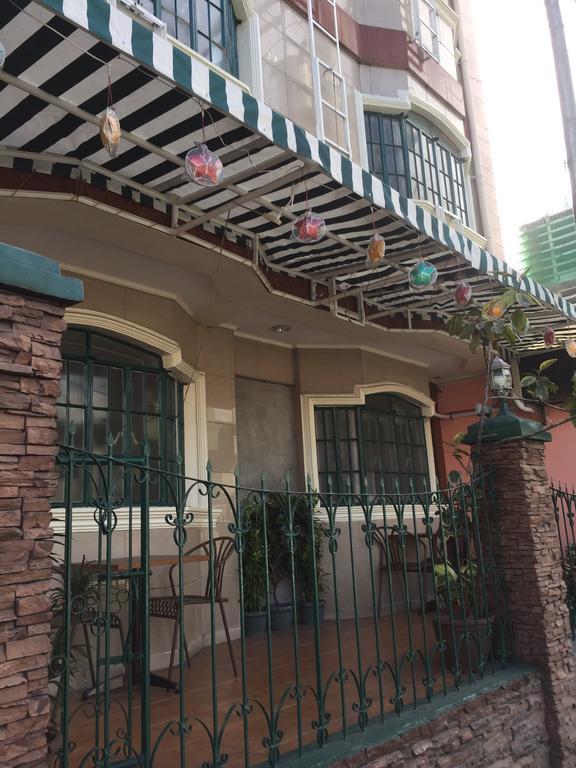 1 River Central Hostel Makati City Exteriör bild